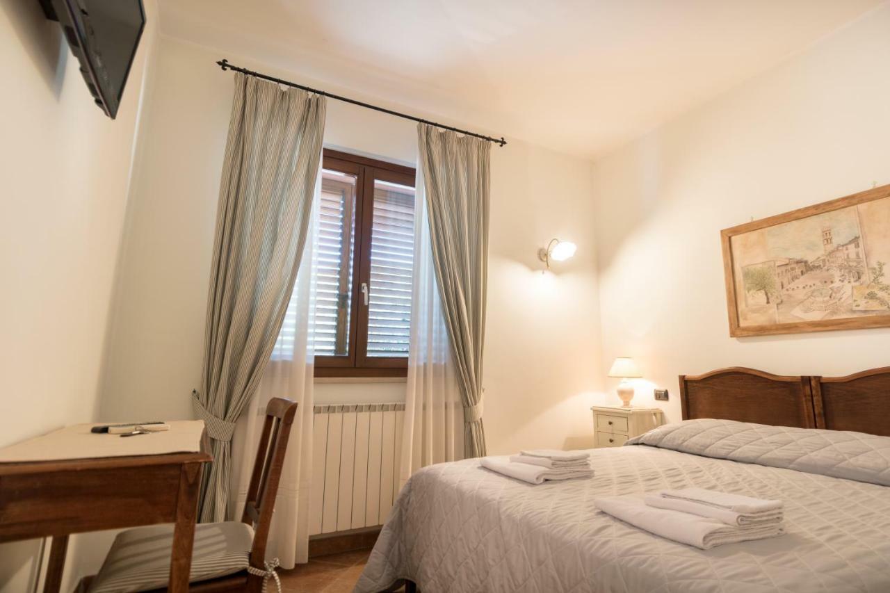 Bed & Breakfast Al Pian D'อัสซิซี ภายนอก รูปภาพ